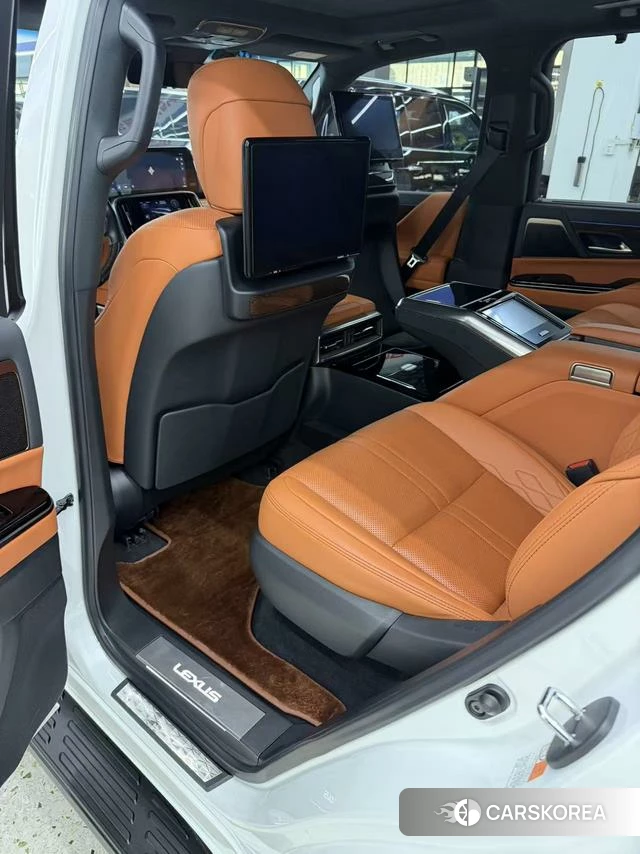 Lexus LX id 4258817 из Китая 14