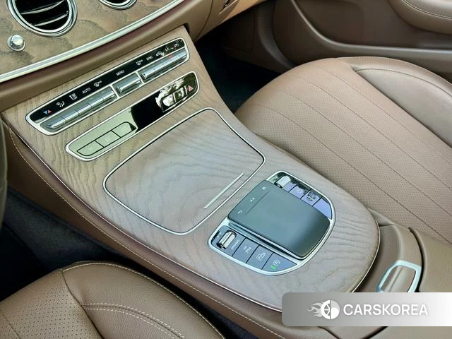 Mercedes-Benz E-class id 4265713 из Китая 16