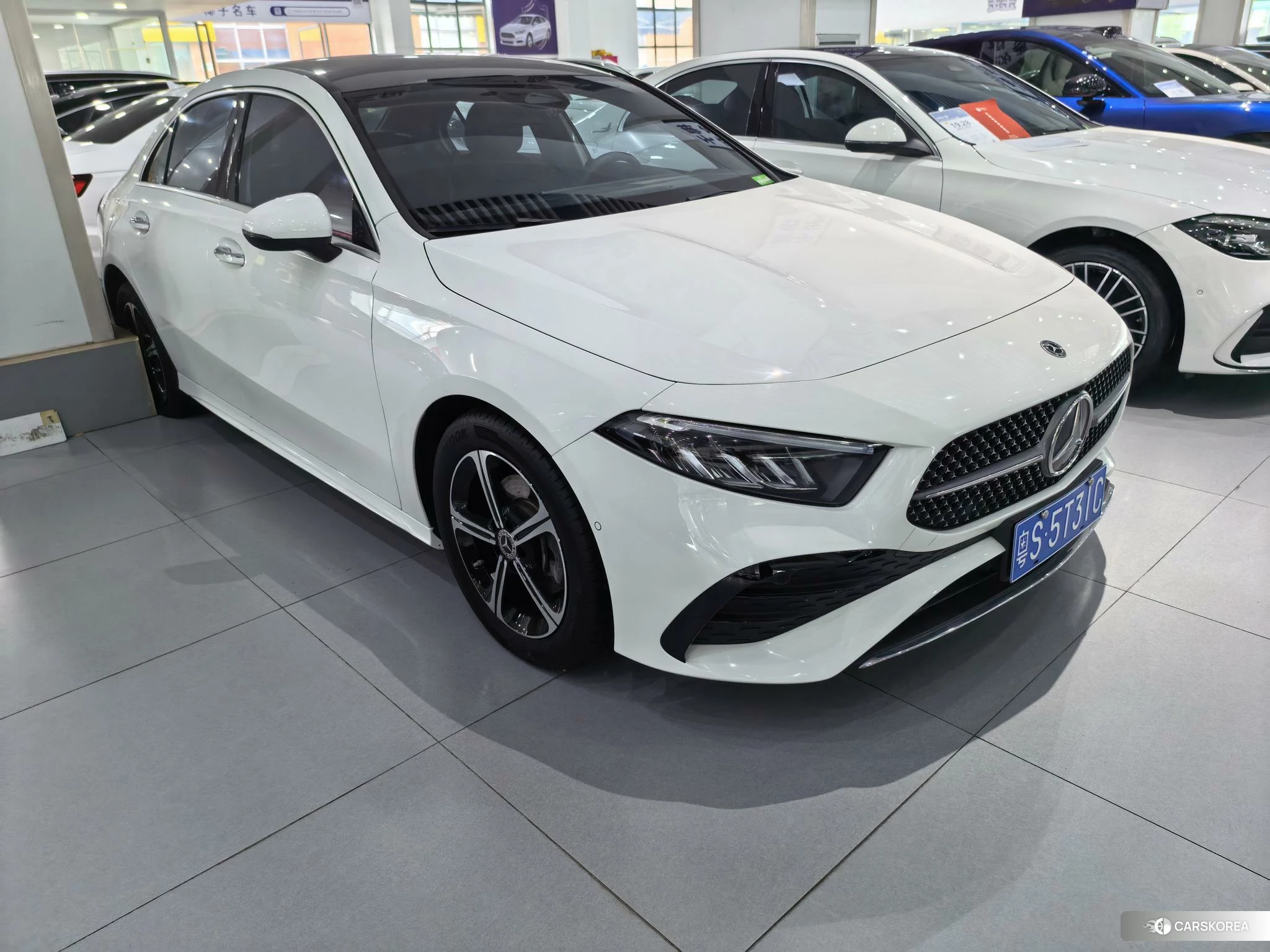 Mercedes-Benz Class A 2023 Белый из Китая, фото 6