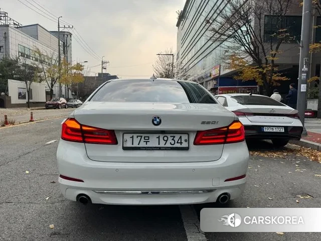 BMW 5 Series (G30) id 3403126 из Кореи 15