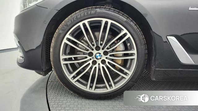 BMW 5 Series (G30) id 4465491 из Кореи 29