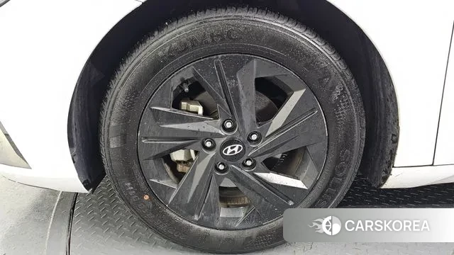 Hyundai Avante (CN7) id 3514132 из Кореи 15