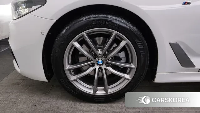 BMW 5 Series (G30) id 3627188 из Кореи 15