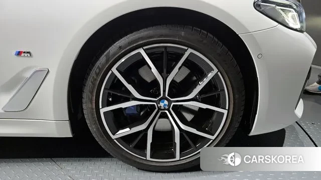 BMW 5 Series (G30) id 3597892 из Кореи 15