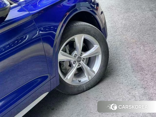 Audi Q5L id 4213822 из Китая 19