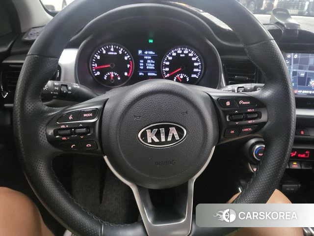 Kia Stonic id 4628696 из Кореи 13