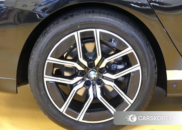 BMW 7 Series (G70) id 4560033 из Кореи 15