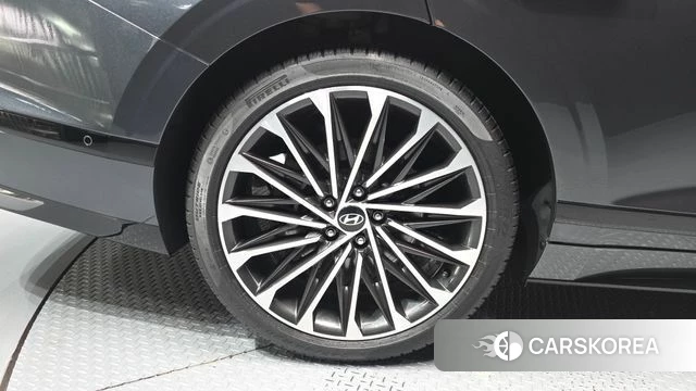 Hyundai Grandeur (GN7) id 3883802 из Кореи 15