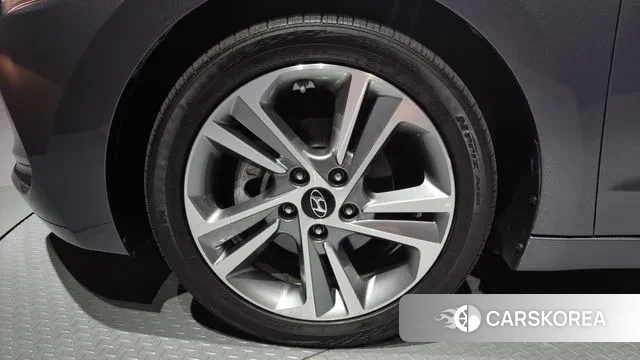 Hyundai Avante AD id 3090890 из Кореи 15