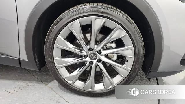 Toyota Crown Crossover id 3679718 из Кореи 15