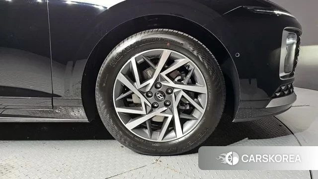 Hyundai Grandeur (GN7) id 3136677 из Кореи 15