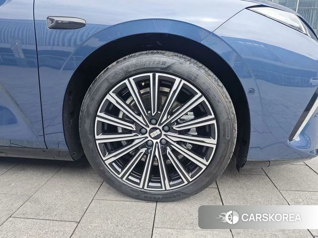Geely Galaxy Galaxy Sparkle 8 PHEV id 4198871 из Китая 28