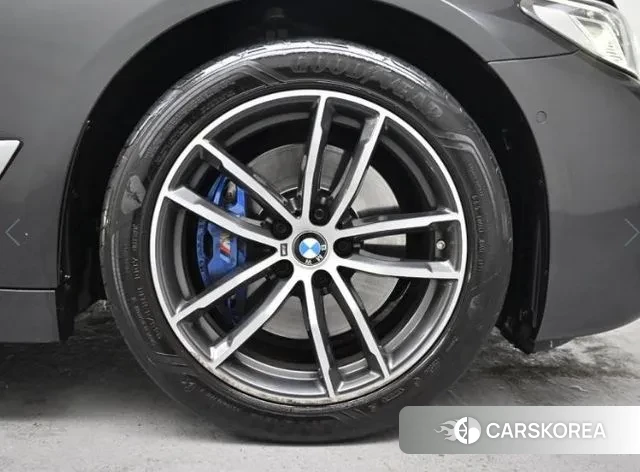 BMW 5 Series (G30) id 3620238 из Кореи 15