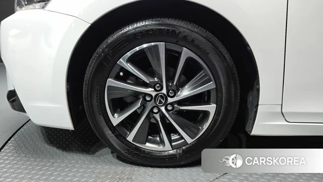 Lexus CT200h id 4351053 из Кореи 15