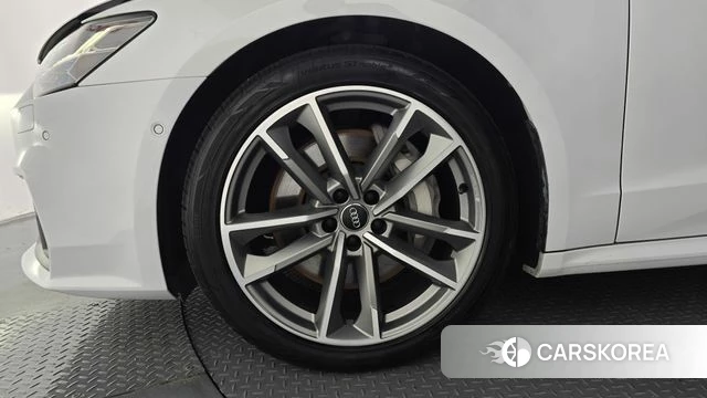Audi A7 (4K) id 4619904 из Кореи 27