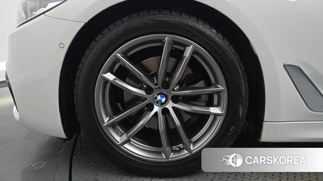 BMW 5 Series (G30) id 4614775 из Кореи 29