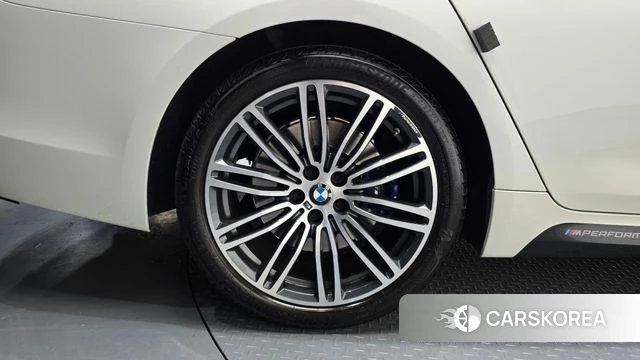BMW 5 Series (G30) id 4619927 из Кореи 27