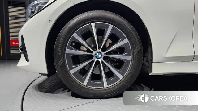 BMW 3 Series (G20) id 3795677 из Кореи 15