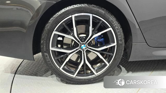 BMW 5 Series (G30) id 3910076 из Кореи 15