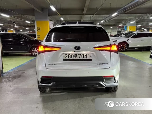 Lexus NX300h id 3479559 из Кореи 15