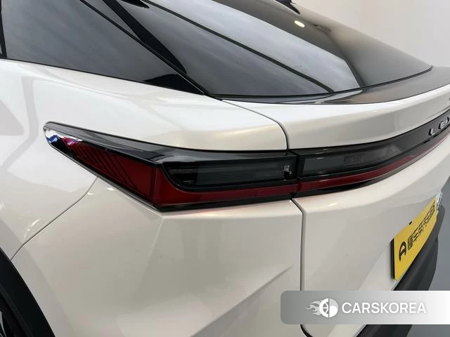 Lexus RZ id 4300040 из Китая 15