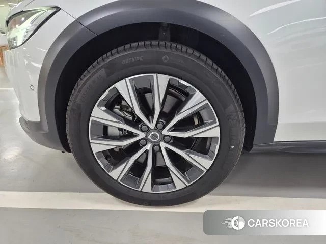 Volvo V90 Cross-Country id 3571368 из Кореи 13