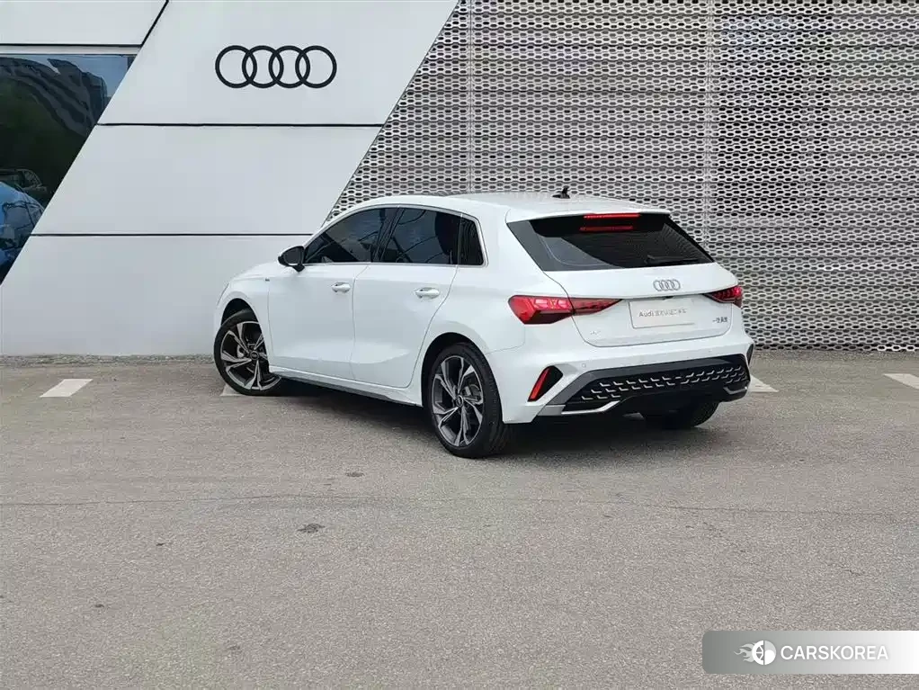 Audi A3 id 4548071 из Китая 17