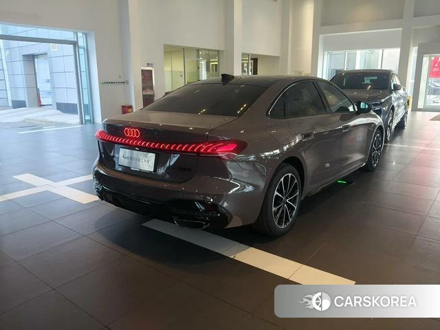 Audi A5L id 4271816 из Китая 14