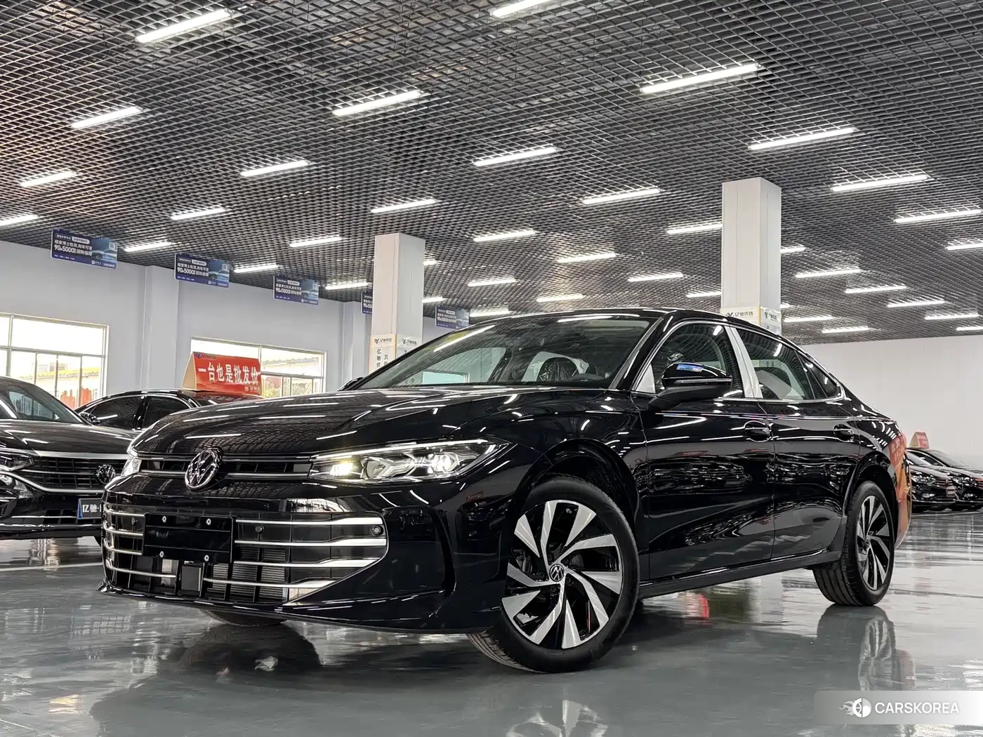 Volkswagen Passat 2026 Черный из Китая, фото 5
