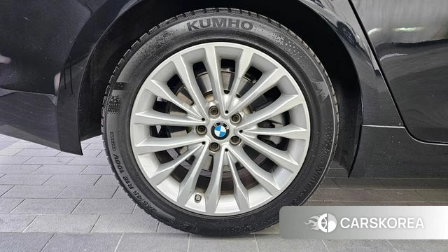 BMW 5 Series (G30) id 3801687 из Кореи 15