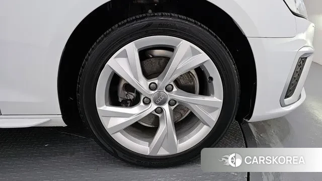 Audi A4 (B9) id 3282591 из Кореи 15