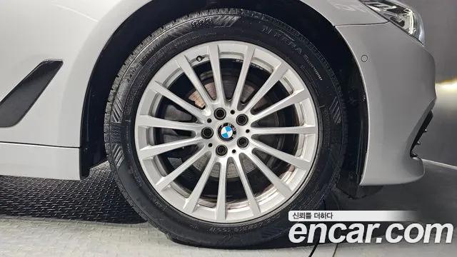 BMW 5 Series (G30) id 2713191 из Кореи 15