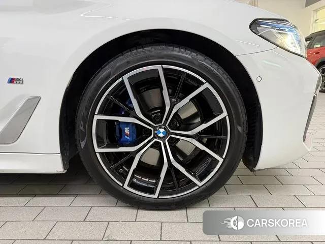 BMW 5 Series (G30) id 3442690 из Кореи 15