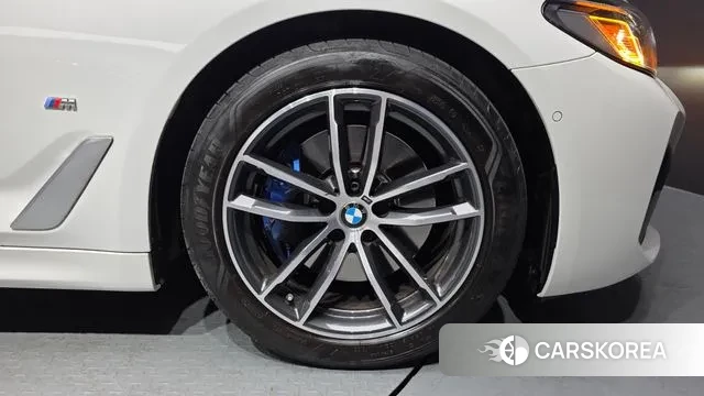 BMW 5 Series (G30) id 3630259 из Кореи 15