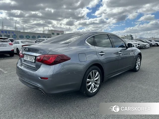 Infiniti Q70 id 3718786 из Кореи 15