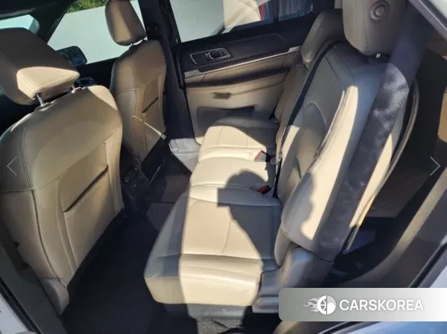 Ford Explorer 2018 Белый из Кореи, фото 5