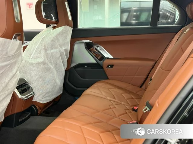 BMW 7 Series (G70) 2026 Черный из Кореи, фото 5