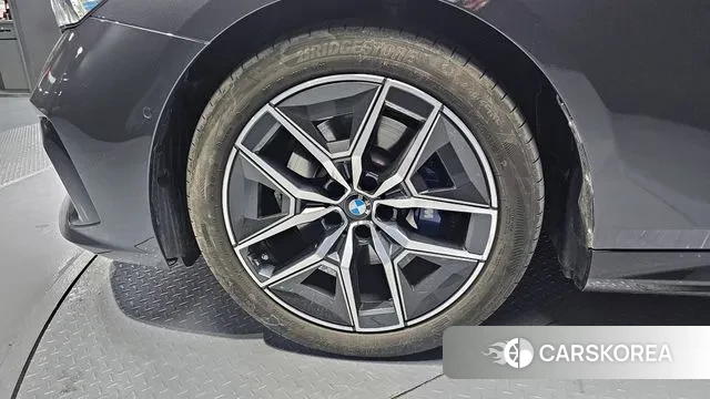 BMW 5 Series (G60) id 3739568 из Кореи 15