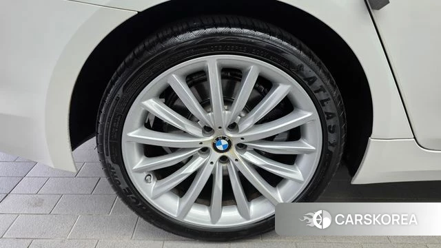 BMW 5 Series (G30) id 4633041 из Кореи 27