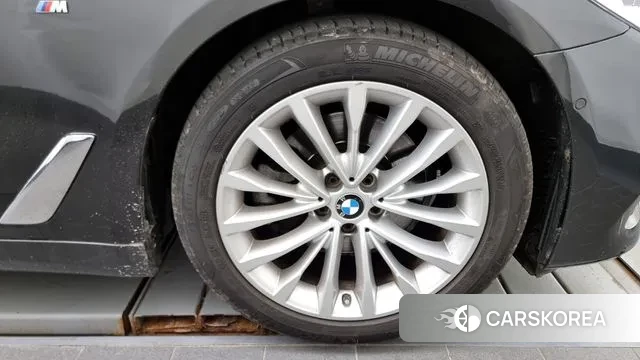 BMW 5 Series (G30) id 3045570 из Кореи 15