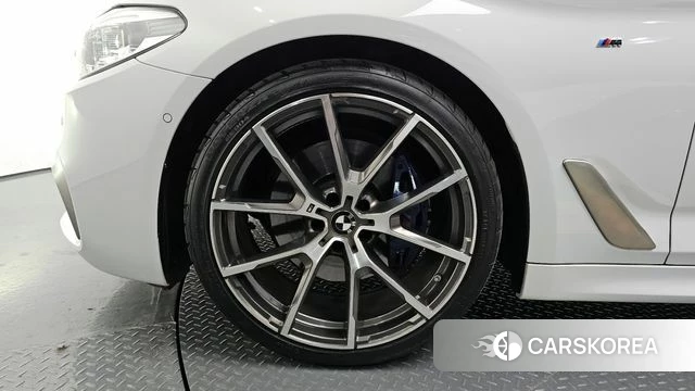 BMW 5 Series (G30) id 4233180 из Кореи 28