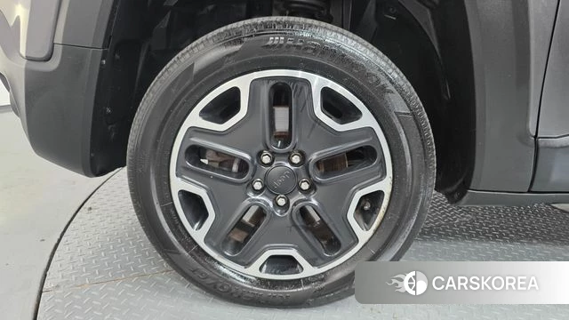 Jeep Renegade id 4727938 из Кореи 26