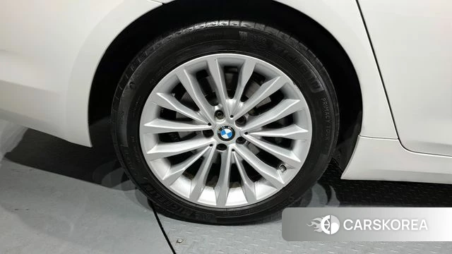 BMW 5 Series (G30) id 4410598 из Кореи 26
