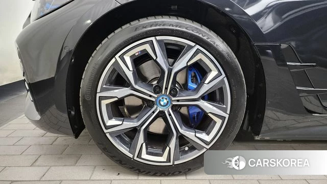 BMW i4 id 3799497 из Кореи 15