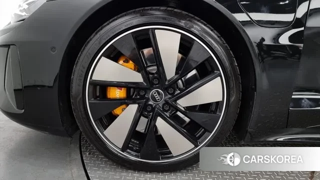 Audi e-Tron GT id 3083669 из Кореи 15