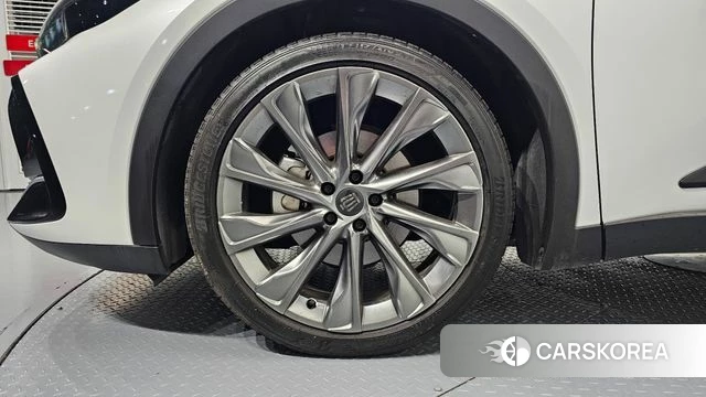 Toyota Crown Crossover id 3870601 из Кореи 15