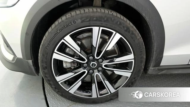 Volvo V60 Cross-Country 2nd Generation id 4361051 из Кореи 15