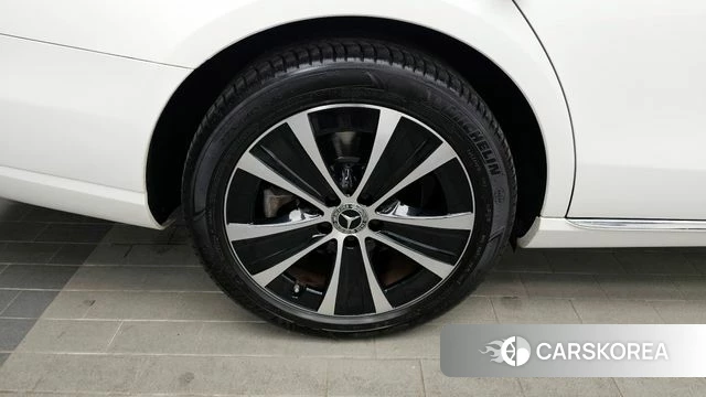 Mercedes-Benz E-Class W213 id 3916214 из Кореи 15