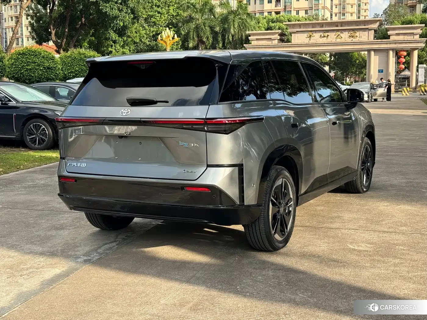 Toyota Platinum Wisdom 3X 2025 Silver/gray из Китая, фото 5