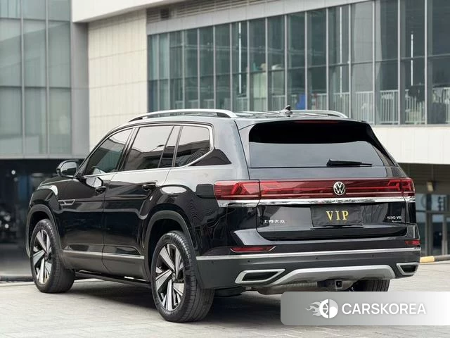 Volkswagen Tourang 2023 Черный из Китая, фото 6